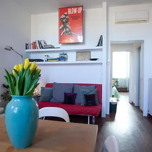 Morimondo House: Fashion&design , Milano Italia